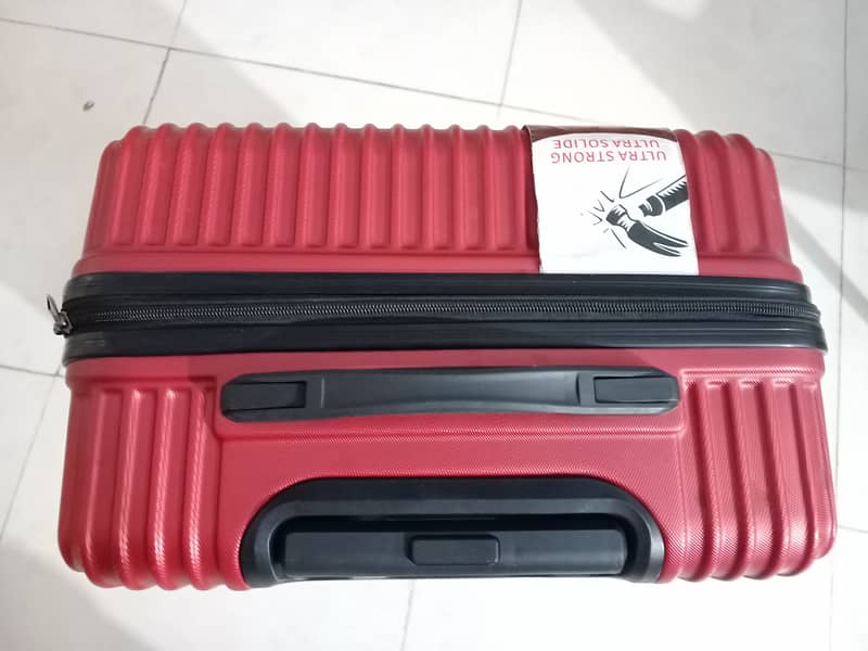 Luggage/suitcase (medium) 3