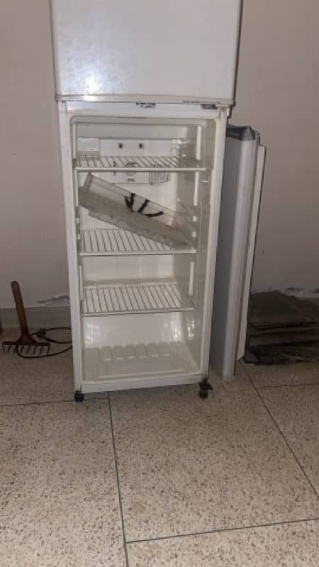 fridge for sell 0