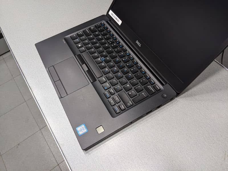 Dell latitude 7480 Core i7 6th Gen 5