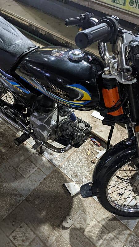 Bilkol new condition he  2013 Model he bike bilkol OK he koi Kam nahi 5