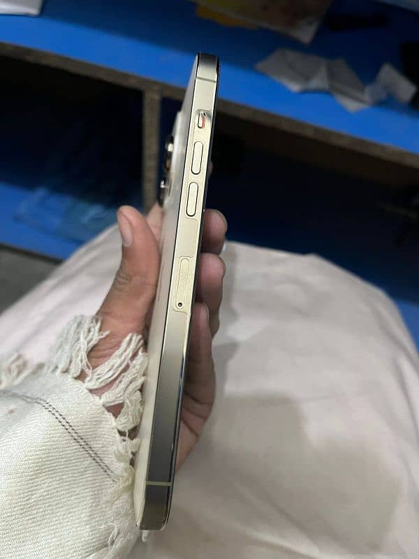 i phone 14pro max 10by10 condition all ok 2