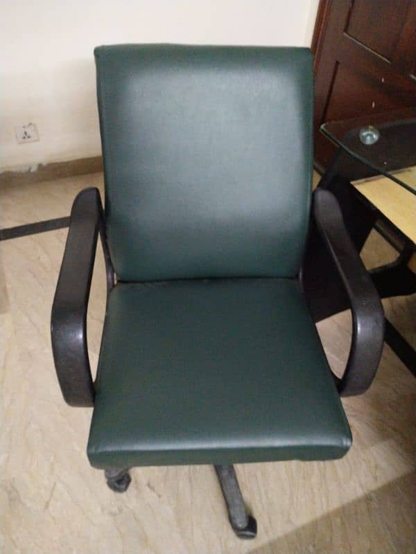 Table and Chair for sale (0300=3558667) 3