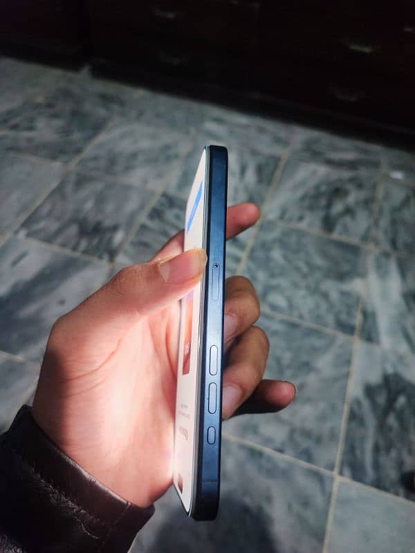 iphone 15pro max icloud lock condition 10/10 blue colour 3