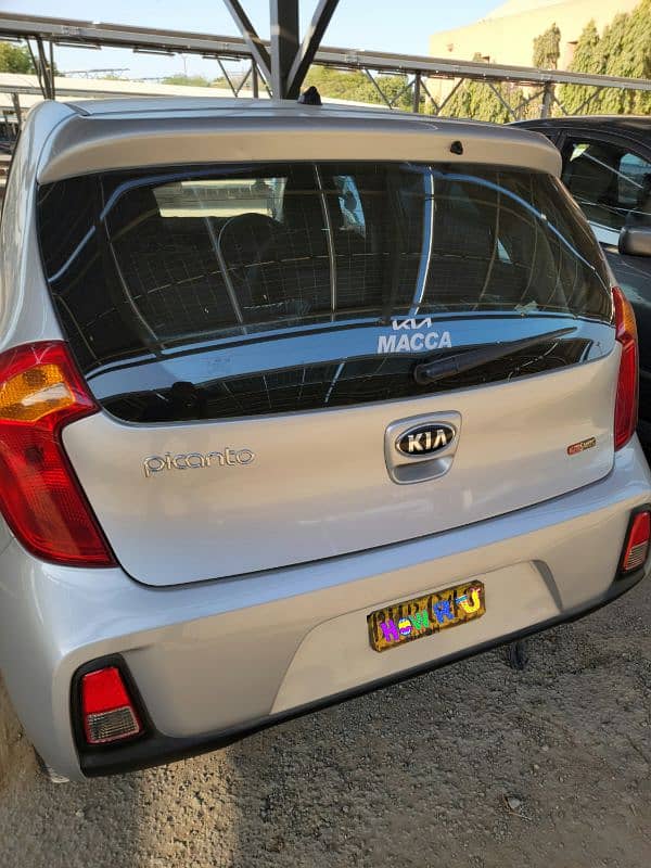 KIA Picanto 2021 1