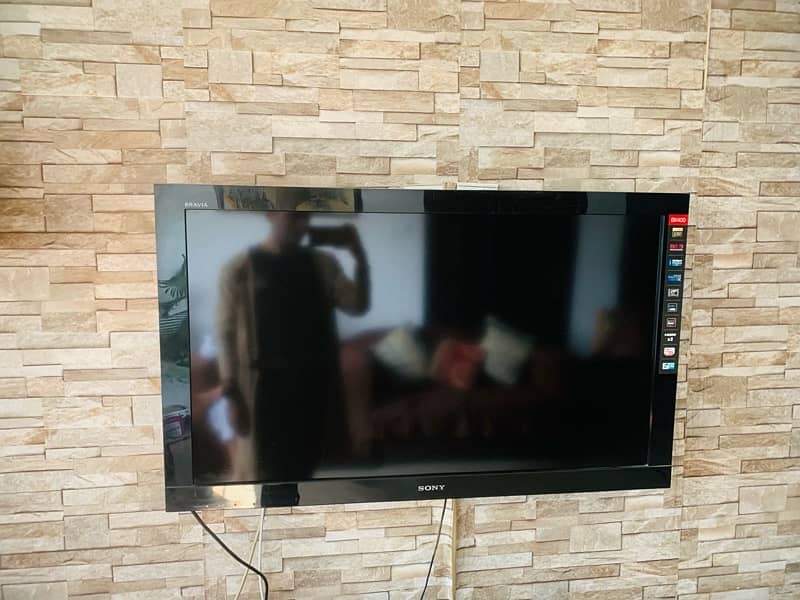 Sony 40 inch tv  (1080p)290 1