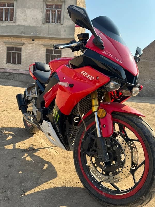 Yamaha R1 - Immaculate Condition! 4