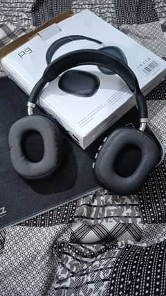 P9 Headphones black color version