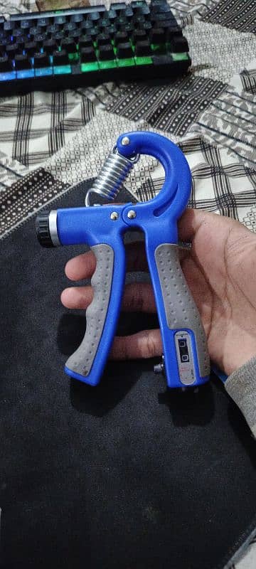 Counting adjustable grip 1