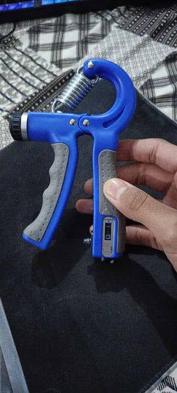 Counting adjustable grip 3