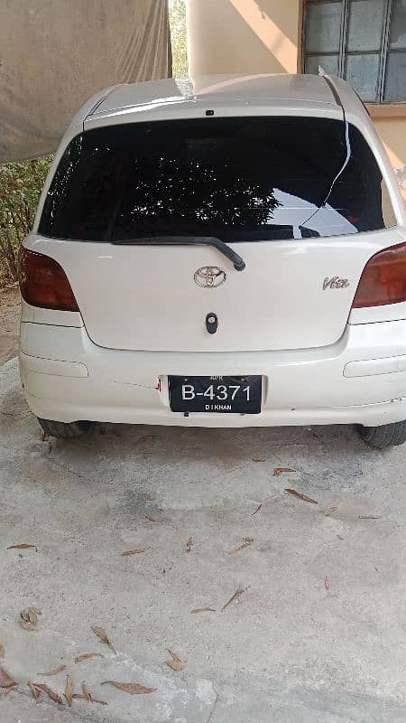 Toyota Vitz 2002 4