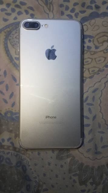 Apple iPhone 7 Plus 0