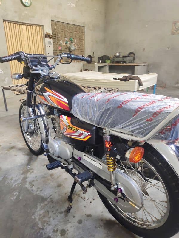 Honda 125 genuine condition 10/10 4