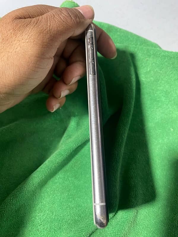 iPhone 11 Pro Max 256 Gb pta approved water pack 4