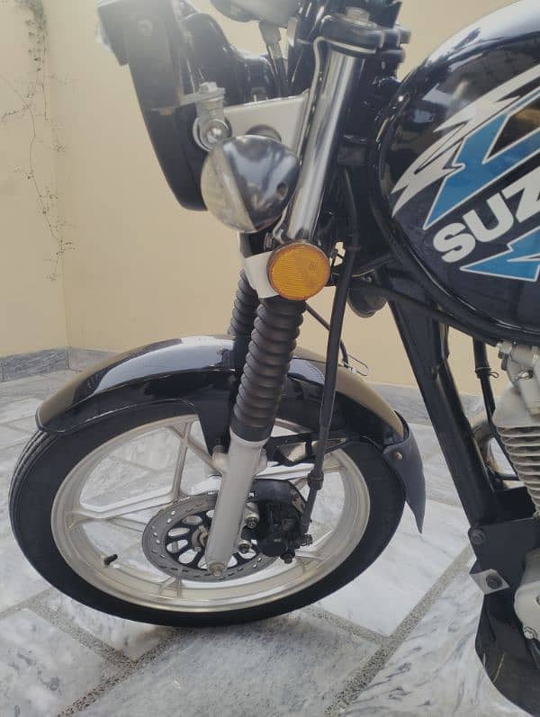 Suzuki GS se 150 out class condition 7