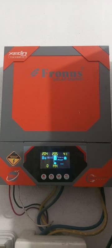 fronus 1.5 inverter in good condition. Available in running in Peshawar 0