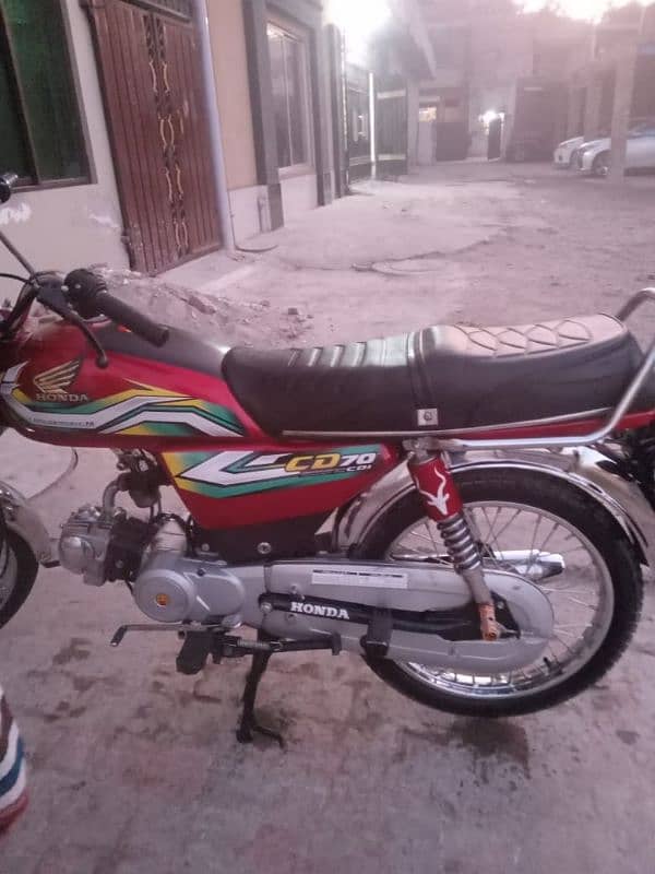 2013 model 10/10 condition some parts modify contact no# 03251296836 4