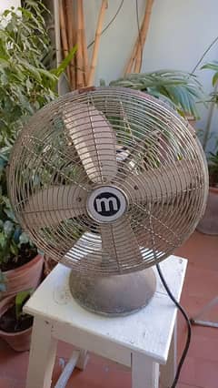 table fan