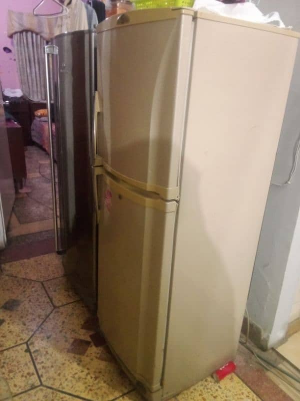 good running condition pel fridge 1