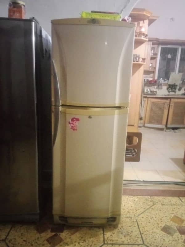 good running condition pel fridge 3