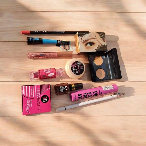 9 in 1  Makeup Deal 2