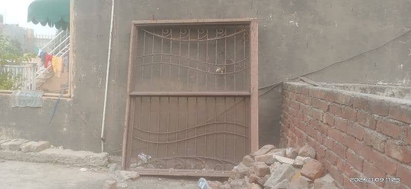 pure iron window for sale with double sided green mirror 0