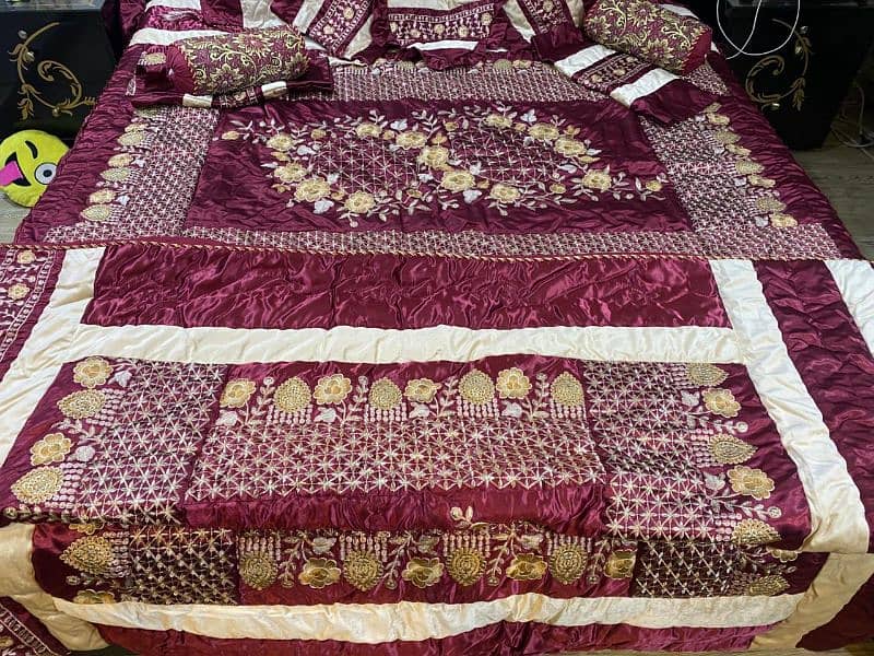 Bedsheet set with comforter 3