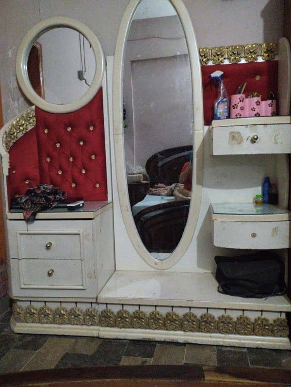 dressing table 1