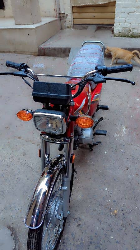 Honda 125 10%10 condition Applied 4 open letter jo lega first owner 8