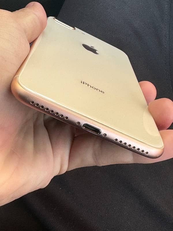 iphone 8 plus non pta 10/10 condition 1