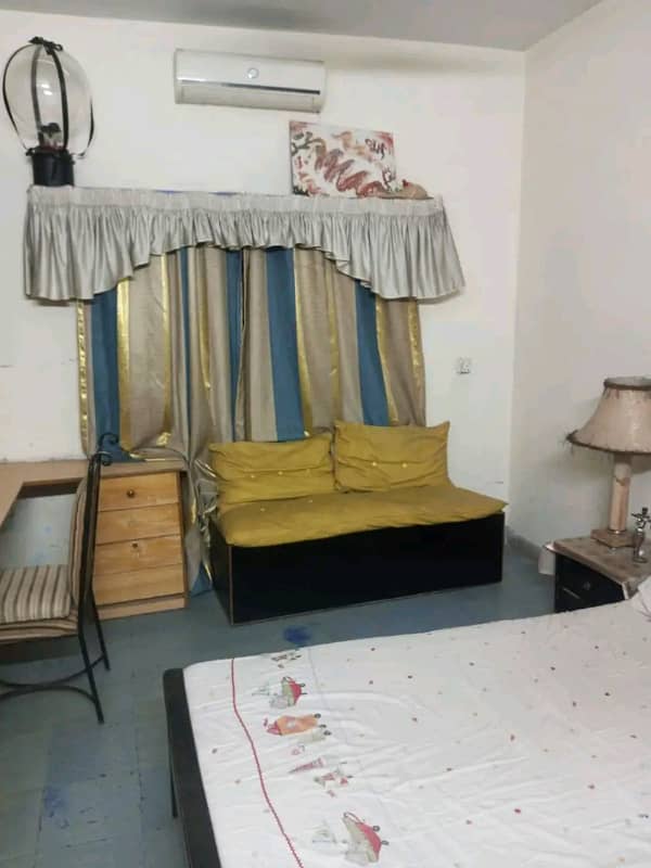 Furnish room in G-10/1 for male near to Nova 1