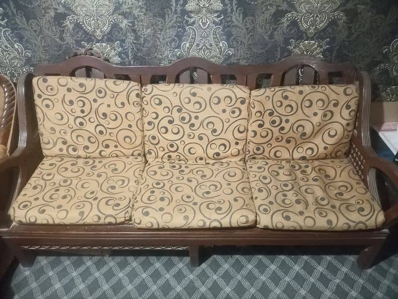 5 Seater Sofa Set Neat condition 0