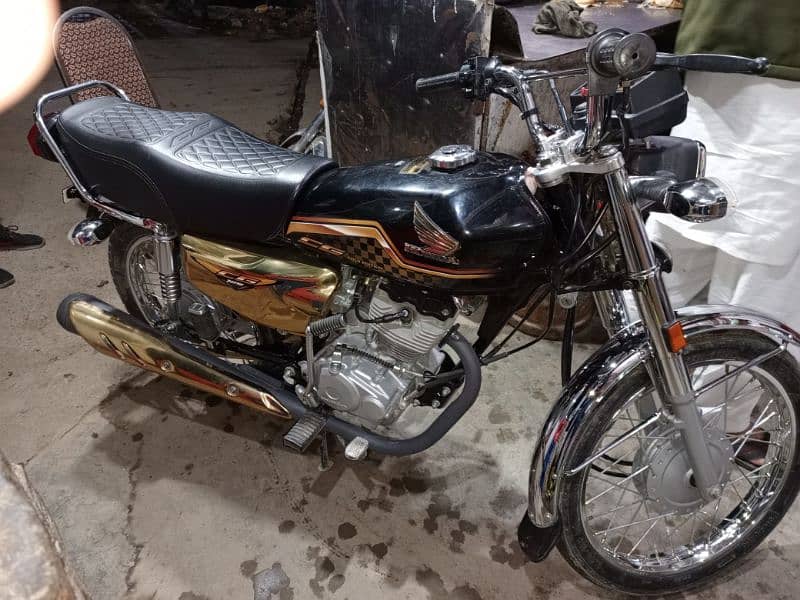 For Sale,,,Honda CG 125 Self start Model 2024 one hand use, 10