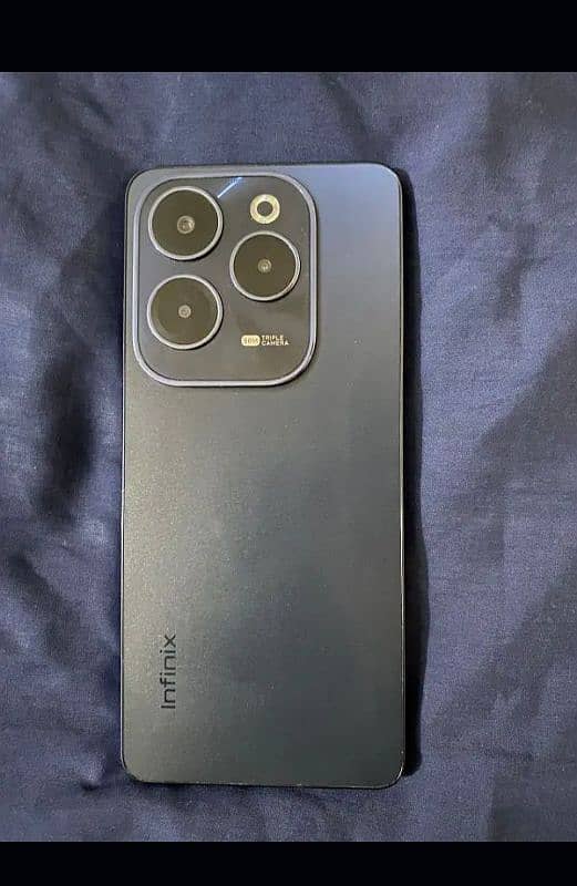 Infinix Hot 40 16gb ram 256gb memory 0