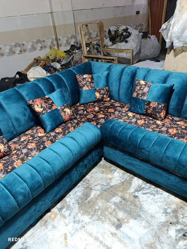 7 seater  L shape luxury sofa set.  +. cushions 10500 per seat 18