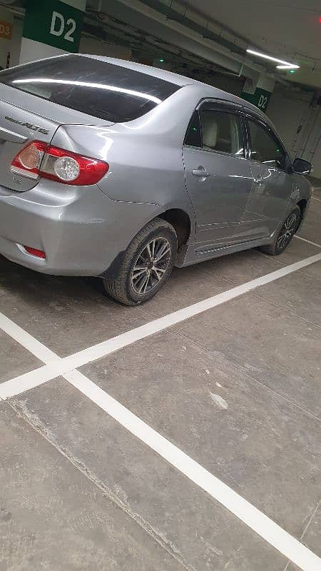 Toyota Corolla Altis 2013 5