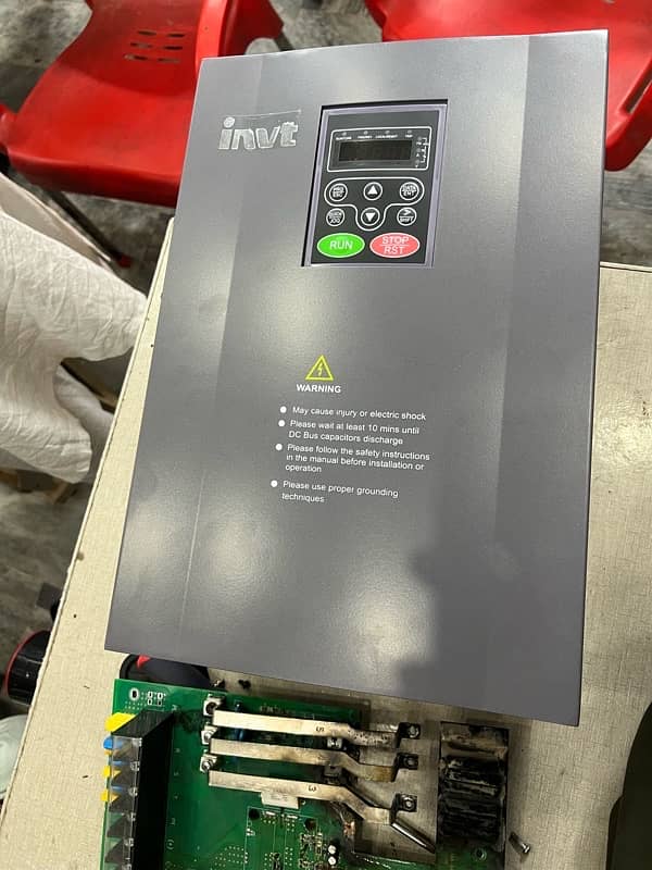 Vfd Inverter for Industrail Motors /Atta Chakki VFD 30kw Invt CHF 100 17