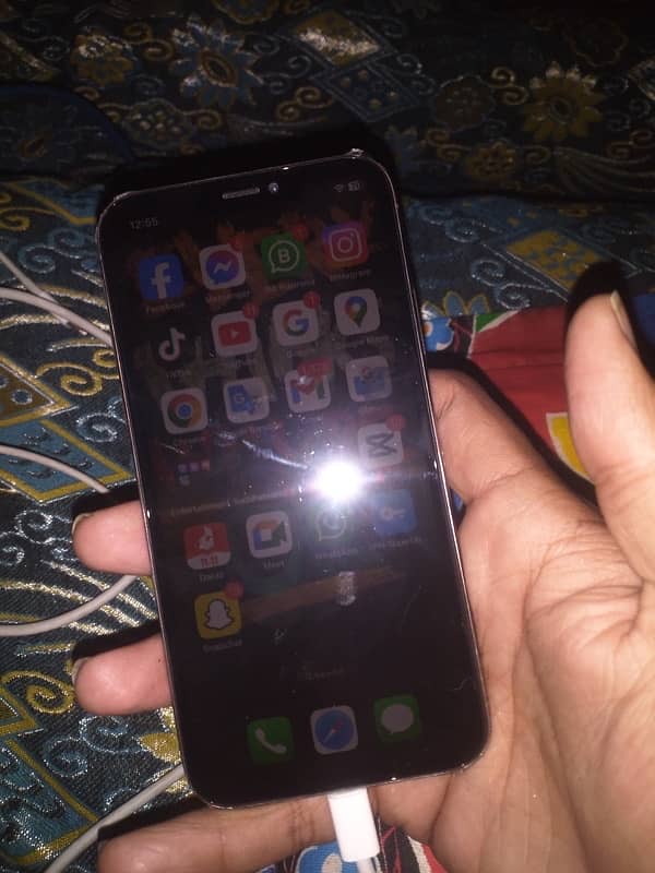 iPhone Xs Non PTA 64Gb 3