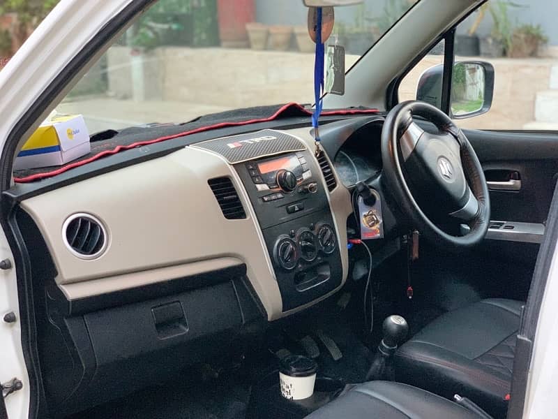 Suzuki Wagon R 2018 3