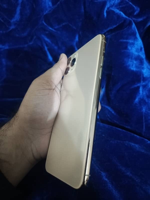 iphone 11pro max PTA Approved 2