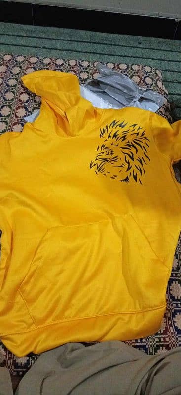 yellow lion printed hoodie 0