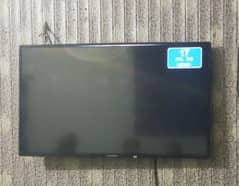 selling my 42 inches ECHO STAR LED TV  WITHOUT WIFI