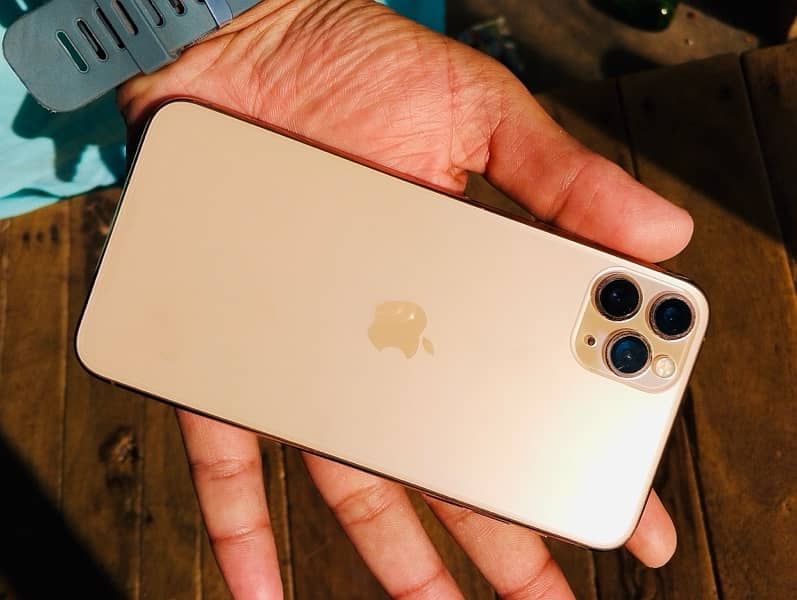 I Phone 11 Pro Max 256 GB (JV) Gold 10