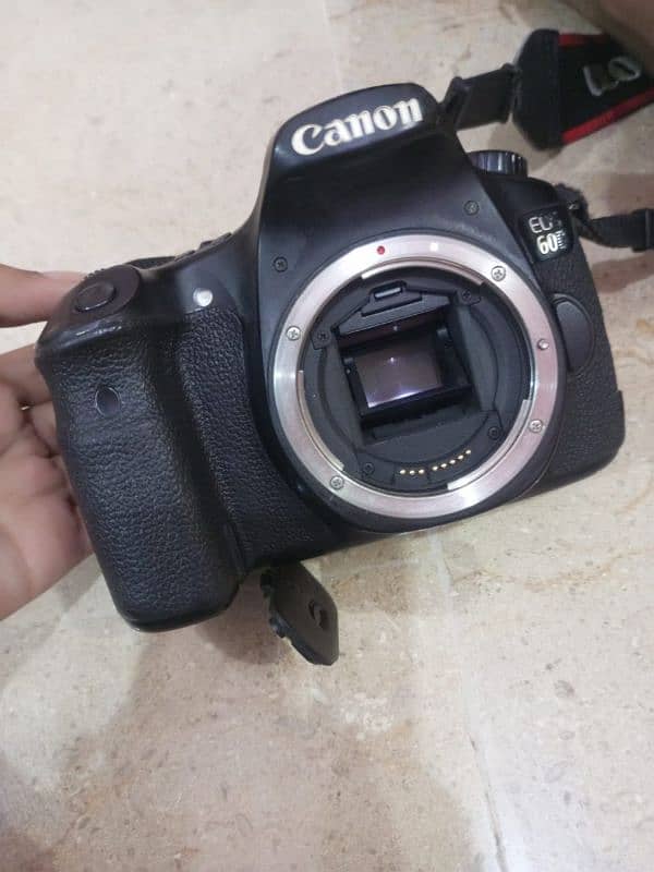 Canon60D camera with Lens 0