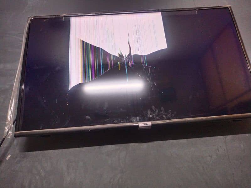 TCL android Pannel Broken LED for sale 0