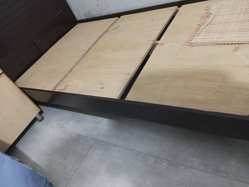 SINGLE BED LESS USED 2