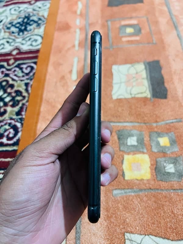 iphone 11 Non PTA 128 GB 1