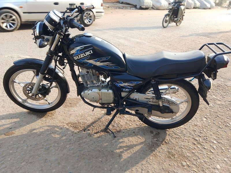 Suzuki GS 150 4