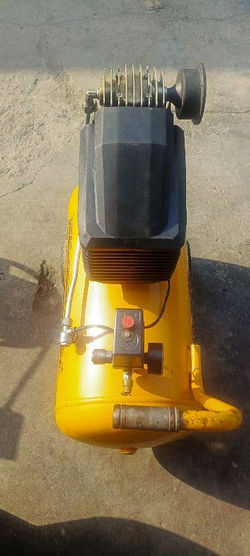 Ingco air compressor 50 liter 2.5hp 3 months warranty 1