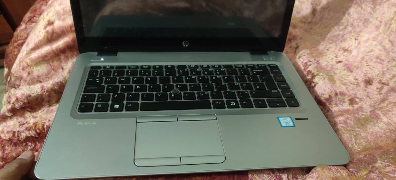 HP elite book 840 G4 4