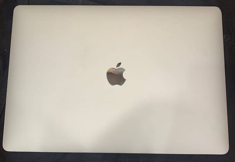 MacBook Pro 2017 (1707) 15 inches 0